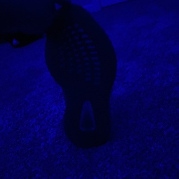 Yeezy beluga v2 - Picture 6 of 6